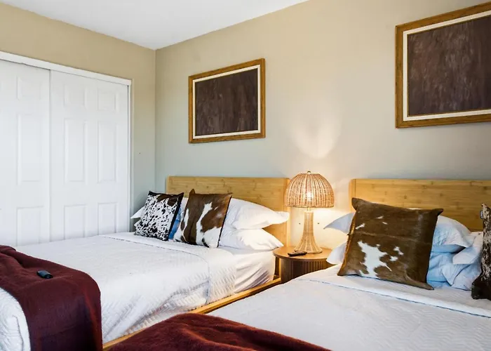 Villa Glow And Go Heated Pool, Spa, Mini Golf, Fire Pit